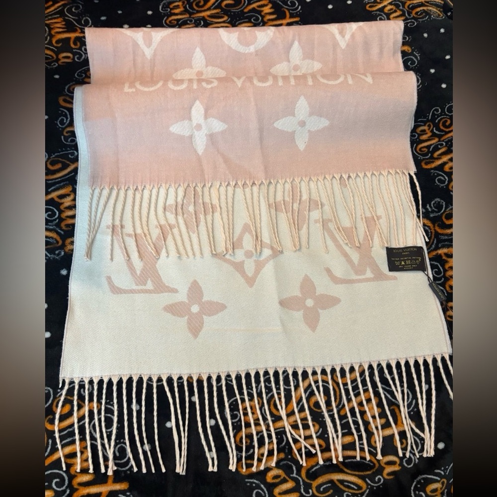 Lvpink  and Cream Monogram Scarf